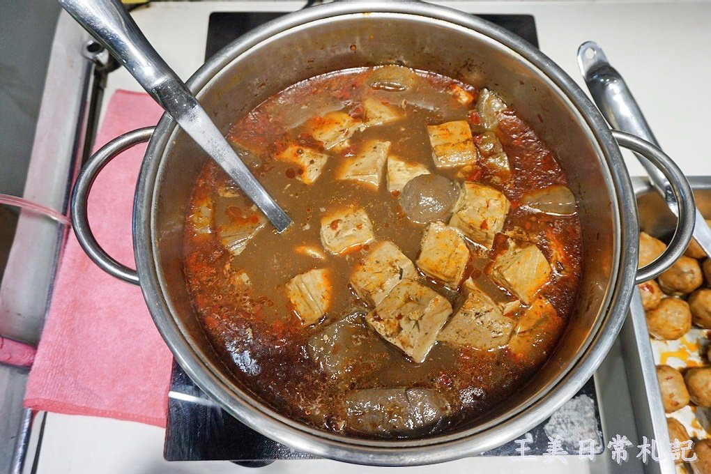 新竹美食-好吃的滷味在熊寶|麻辣滷味|老東家麻辣鍋底|巨城限定 - 第14張圖 新竹美食-好吃的滷味在熊寶|麻辣滷味|老東家麻辣鍋底|巨城限定