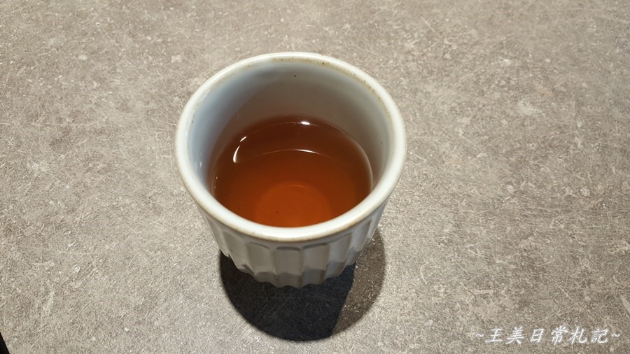 新竹美食-795究極鍋物|日本A5和牛頂級紐約客|龍蝦鍋|青蟳鍋|頂級食材|新鮮海鮮料理|店家地址營業時間電話 - 第28張圖 新竹美食-795究極鍋物|日本A5和牛頂級紐約客|龍蝦鍋|青蟳鍋|頂級食材|新鮮海鮮料理|店家地址營業時間電話