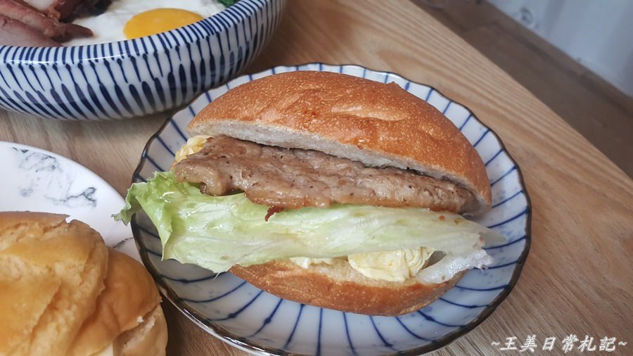 新竹美食-貨櫃屋網美風打卡拍照新景點|享噹初複合式雲廚房|台式港式美食匯集地|店家地址營業時間電話