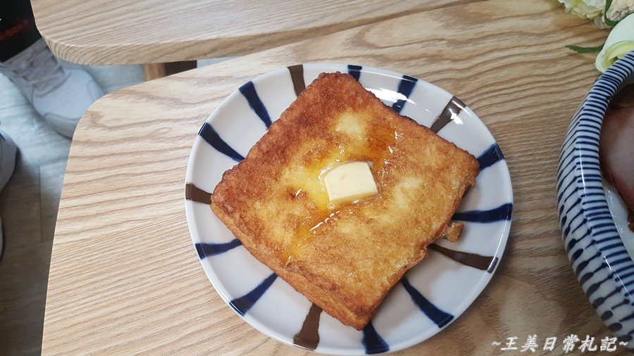 新竹美食-貨櫃屋網美風打卡拍照新景點|享噹初複合式雲廚房|台式港式美食匯集地|店家地址營業時間電話