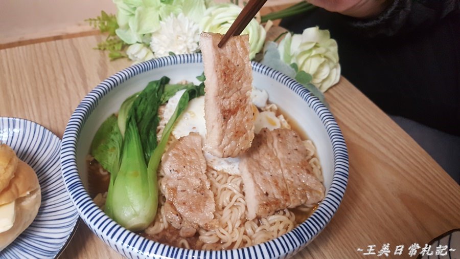 新竹美食-貨櫃屋網美風打卡拍照新景點|享噹初複合式雲廚房|台式港式美食匯集地|店家地址營業時間電話