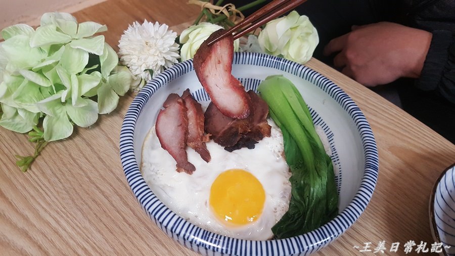 新竹美食-貨櫃屋網美風打卡拍照新景點|享噹初複合式雲廚房|台式港式美食匯集地|店家地址營業時間電話