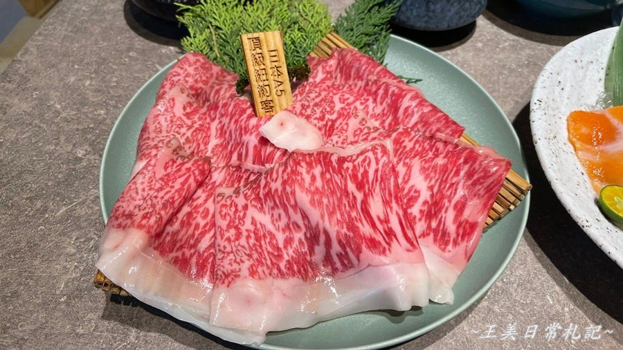 新竹美食-795究極鍋物|日本A5和牛頂級紐約客|龍蝦鍋|青蟳鍋|頂級食材|新鮮海鮮料理|店家地址營業時間電話 - 第36張圖 新竹美食-795究極鍋物|日本A5和牛頂級紐約客|龍蝦鍋|青蟳鍋|頂級食材|新鮮海鮮料理|店家地址營業時間電話