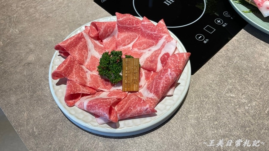 新竹美食-795究極鍋物|日本A5和牛頂級紐約客|龍蝦鍋|青蟳鍋|頂級食材|新鮮海鮮料理|店家地址營業時間電話 - 第40張圖 新竹美食-795究極鍋物|日本A5和牛頂級紐約客|龍蝦鍋|青蟳鍋|頂級食材|新鮮海鮮料理|店家地址營業時間電話