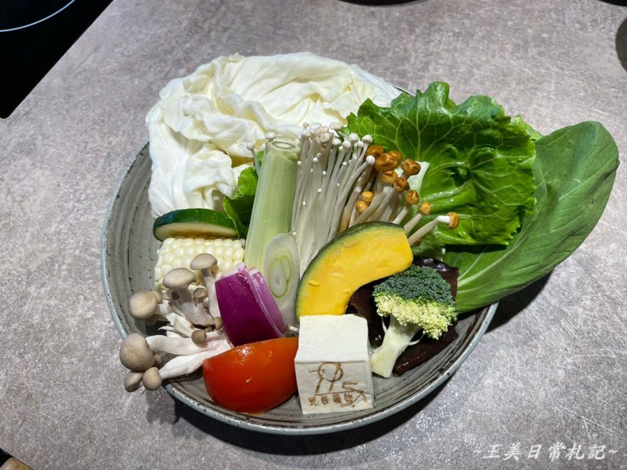 新竹美食-795究極鍋物|日本A5和牛頂級紐約客|龍蝦鍋|青蟳鍋|頂級食材|新鮮海鮮料理|店家地址營業時間電話 - 第56張圖 新竹美食-795究極鍋物|日本A5和牛頂級紐約客|龍蝦鍋|青蟳鍋|頂級食材|新鮮海鮮料理|店家地址營業時間電話