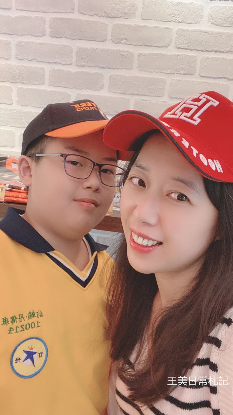 HOOTERS竹北店|美式餐廳|呼拉圈女郎|聚餐首選|親子遊憩空間|店家地址營業時間電話 - 第8張圖 HOOTERS竹北店|美式餐廳|呼拉圈女郎|聚餐首選|親子遊憩空間|店家地址營業時間電話