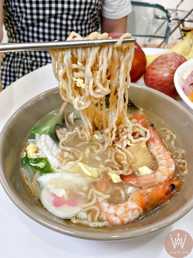 新竹美食-來自台南風味的冰菓室|現打果汁|現切水果|還吃得到高級款冰淇淋喔|店家地址營業時間電話