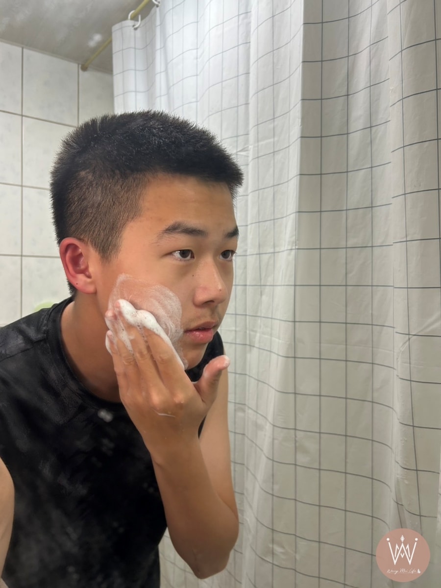 品味,來自生活的累積,男人的保養-從Mancodes開始-左顏右色微酸洗面乳!!! - 第9張圖 品味,來自生活的累積,男人的保養-從Mancodes開始-左顏右色微酸洗面乳!!!